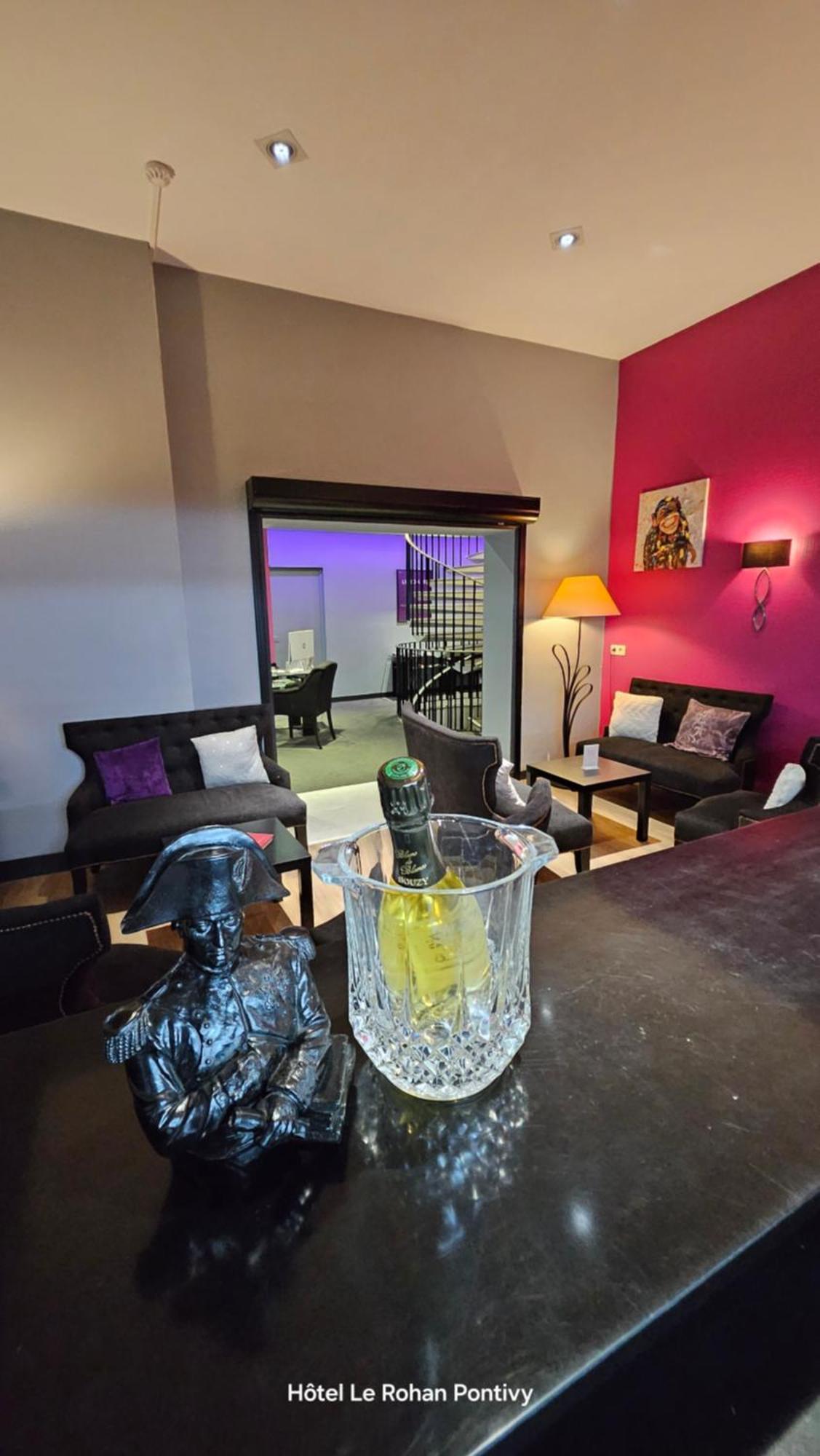 Hotel Le Rohan Charme Et Caractere بونتيفي المظهر الخارجي الصورة