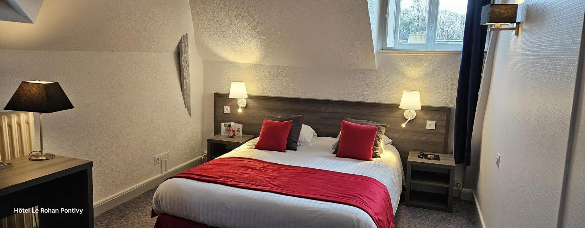 Hotel Le Rohan Charme Et Caractere بونتيفي المظهر الخارجي الصورة