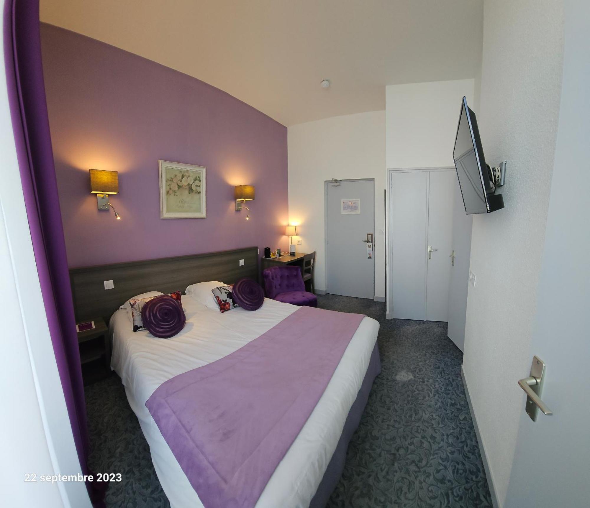 Hotel Le Rohan Charme Et Caractere بونتيفي المظهر الخارجي الصورة